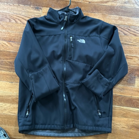 Men’s Medium North Face shell jacket
